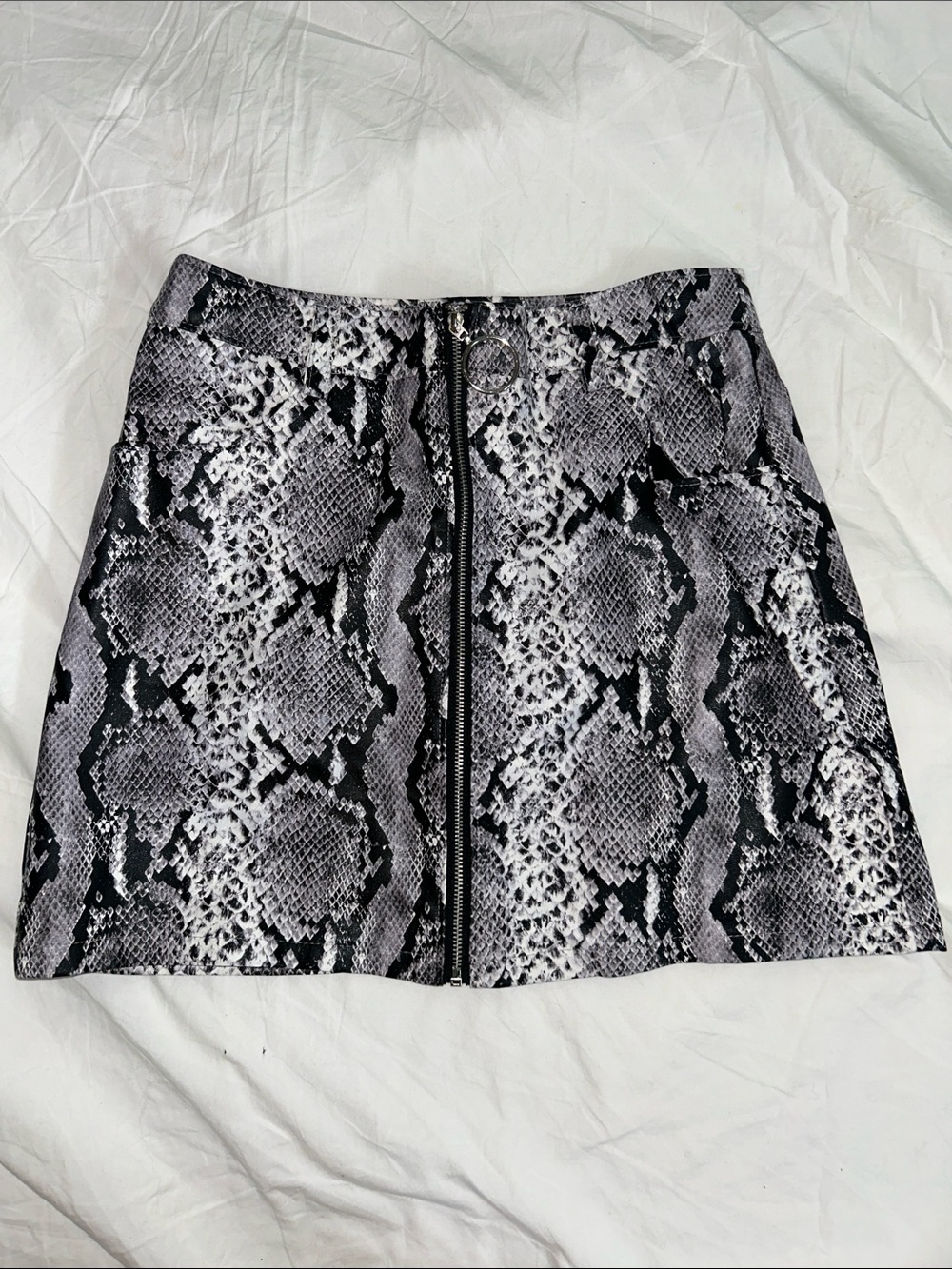 Honey Punch Black and Gray Snake-Print Zip Mini Skirt